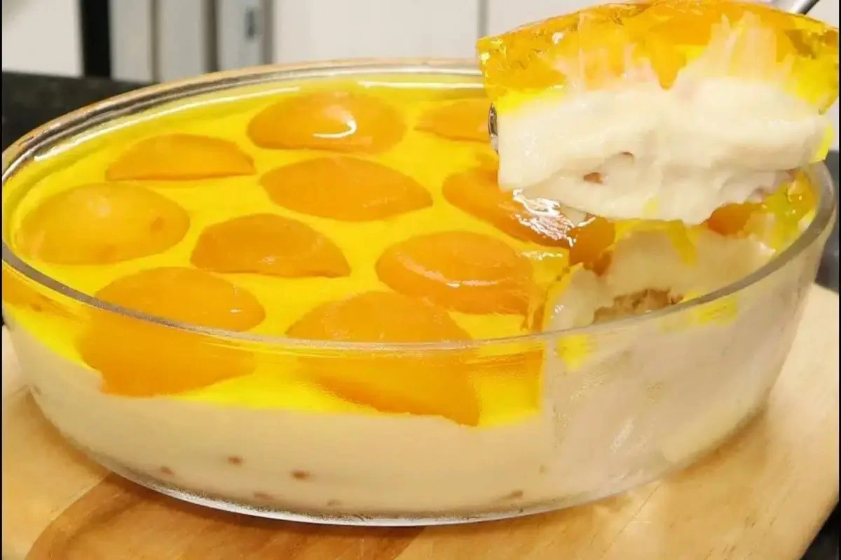 Receita de Torta de pêssego com creme